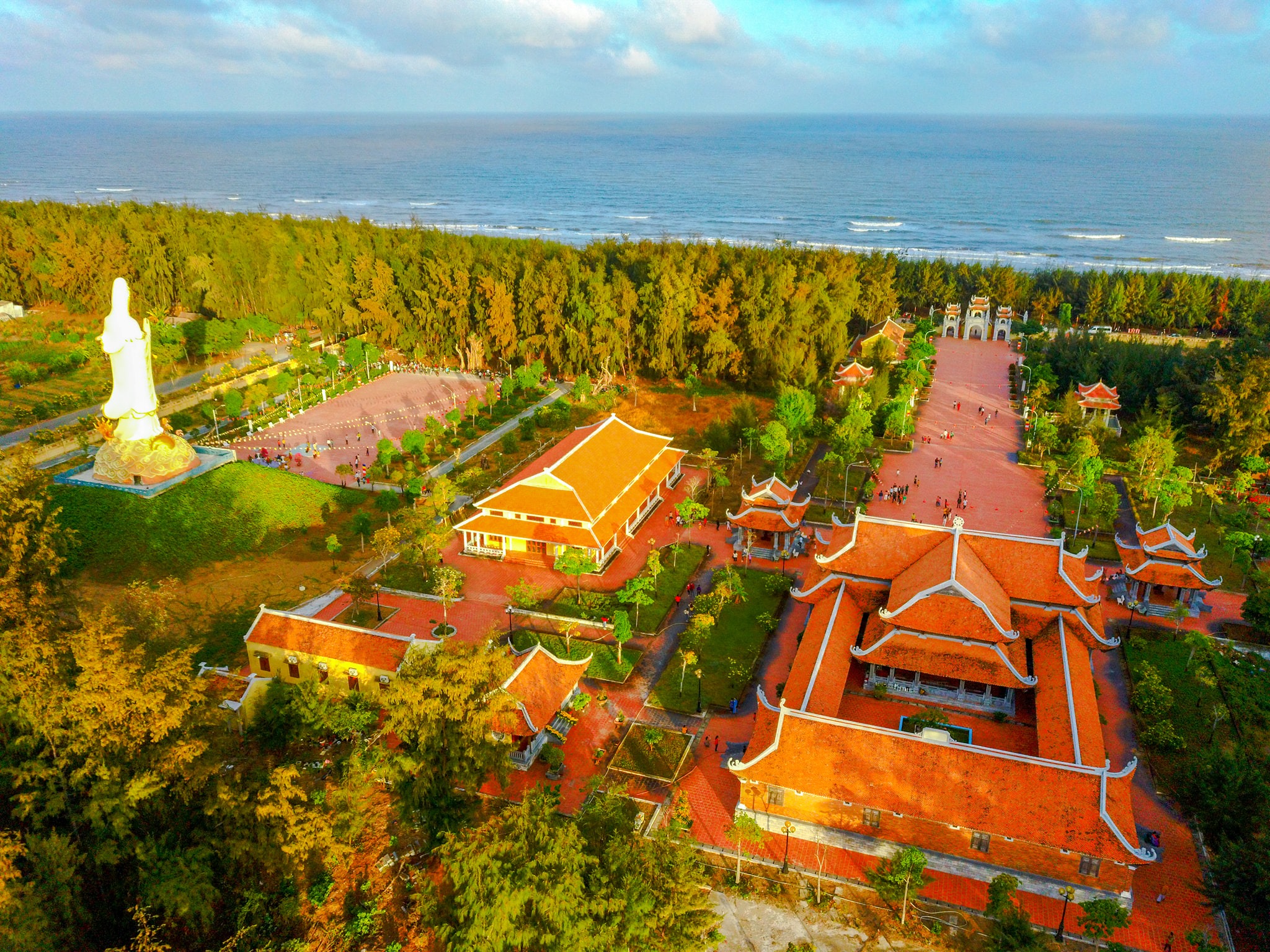 Co-so-cung-cap-ruou-dua-gia-si-tot-nhat-tai-Tra-Vinh
